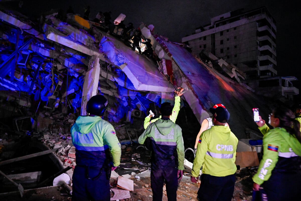 Trump "ready, willing, and able" to aid Venezuela after twin quakes claim dozens of lives