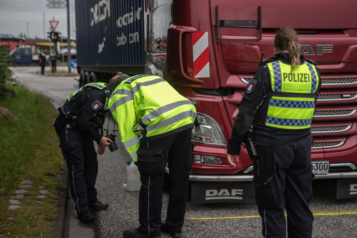 Tragischer Unfall in Hamburg: Radfahrerin wird von Lkw erfasst und stirbt