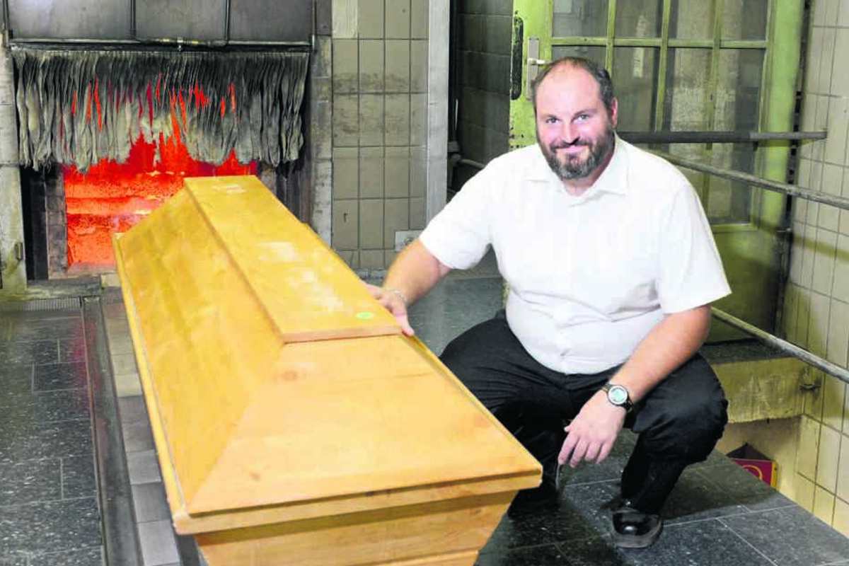 Kuriose JobSuche erfolgreich! Ein Koch hat im Krematorium angeheuert