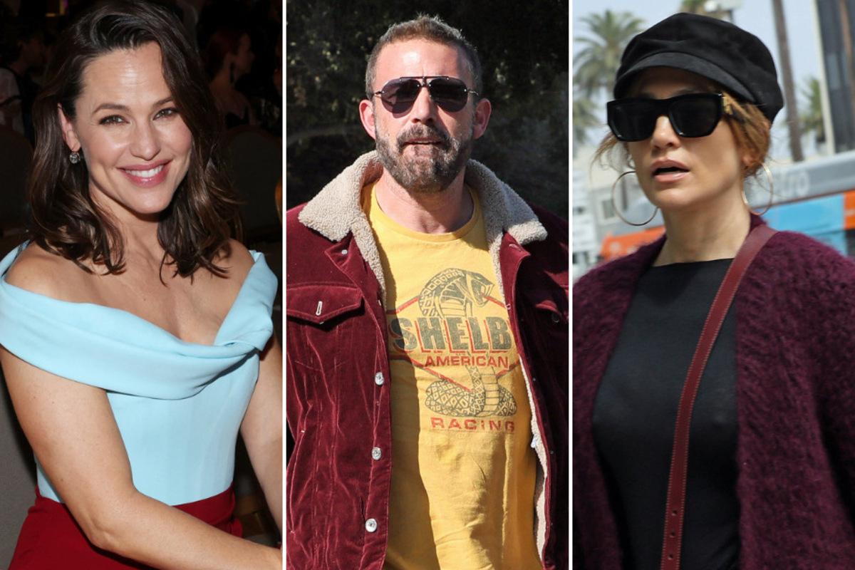 Awkward alert: Jennifer Lopez narrowly misses Ben Affleck and Jennifer Garner at LA event