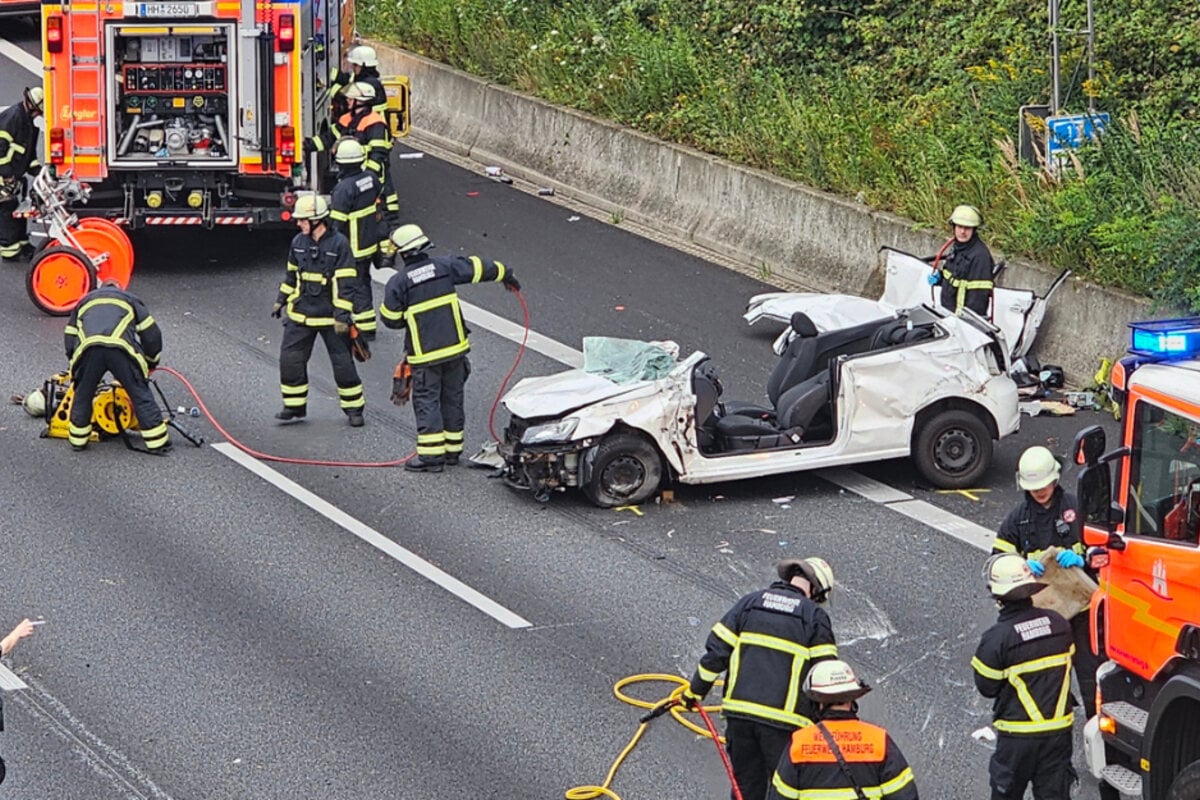 Schwerer Unfall auf der A1: Vollsperrung!