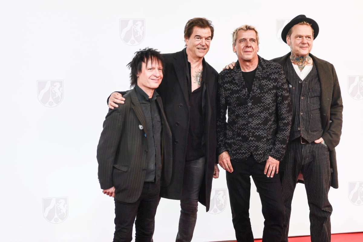 die-toten-hosen-melden-sich-nach-dem-attentat-in-m-nchen-bei-fans-quot-rechtsextreme-jubeln-heimlich-quot