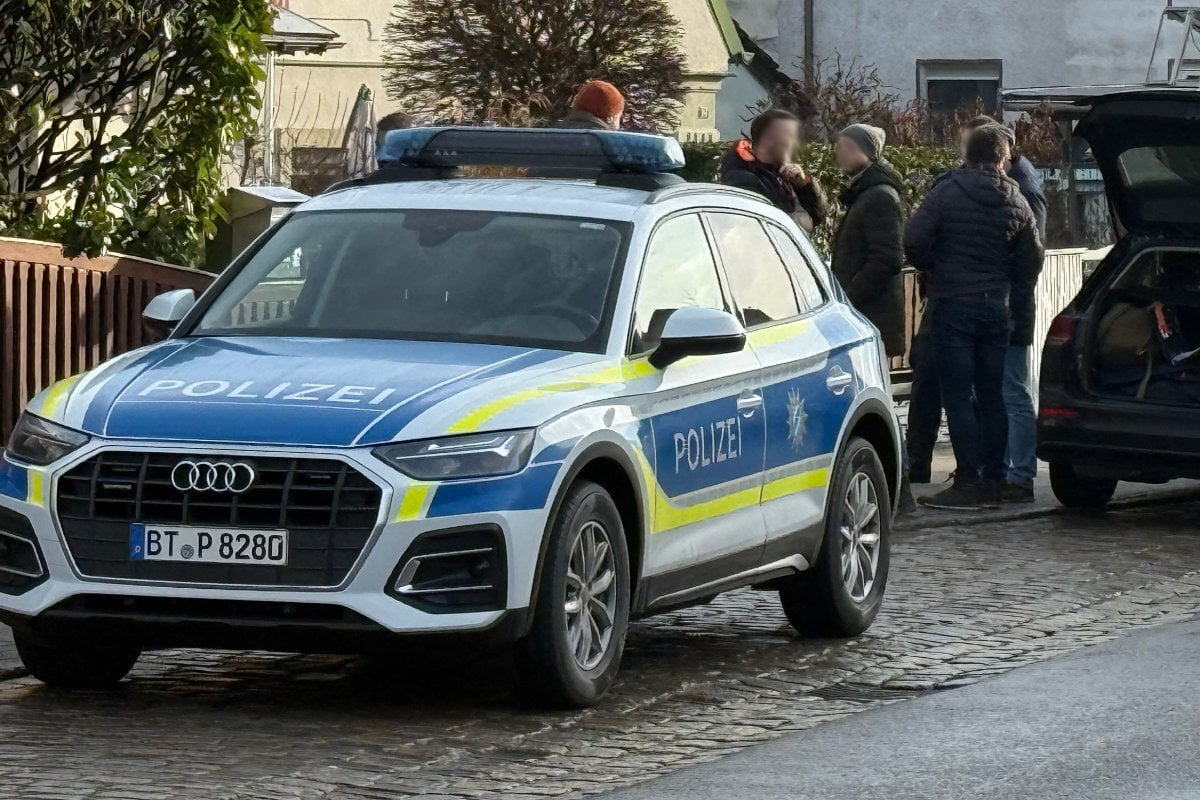 Raub-in-Wohnhaus-Polizei-jagt-T-ter-mit-Drohne-und-Streifenkr-ften