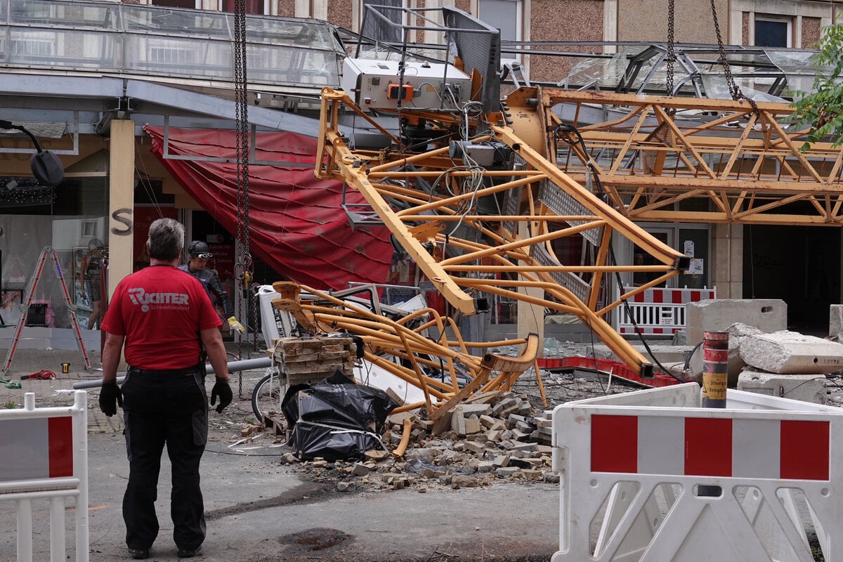 After a serious crane accident in Dresden: apartments uninhabitable!