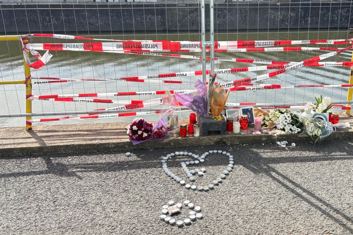 Große Trauer nach tödlichem Auto-Sturz in Hafenbecken: 17-Jährige weiter in Lebensgefahr