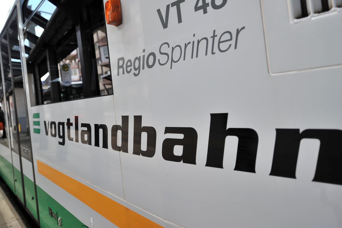 Sturmtief-Elli-friert-uns-ein-Einschr-nkungen-im-Nahverkehr-im-Vogtland