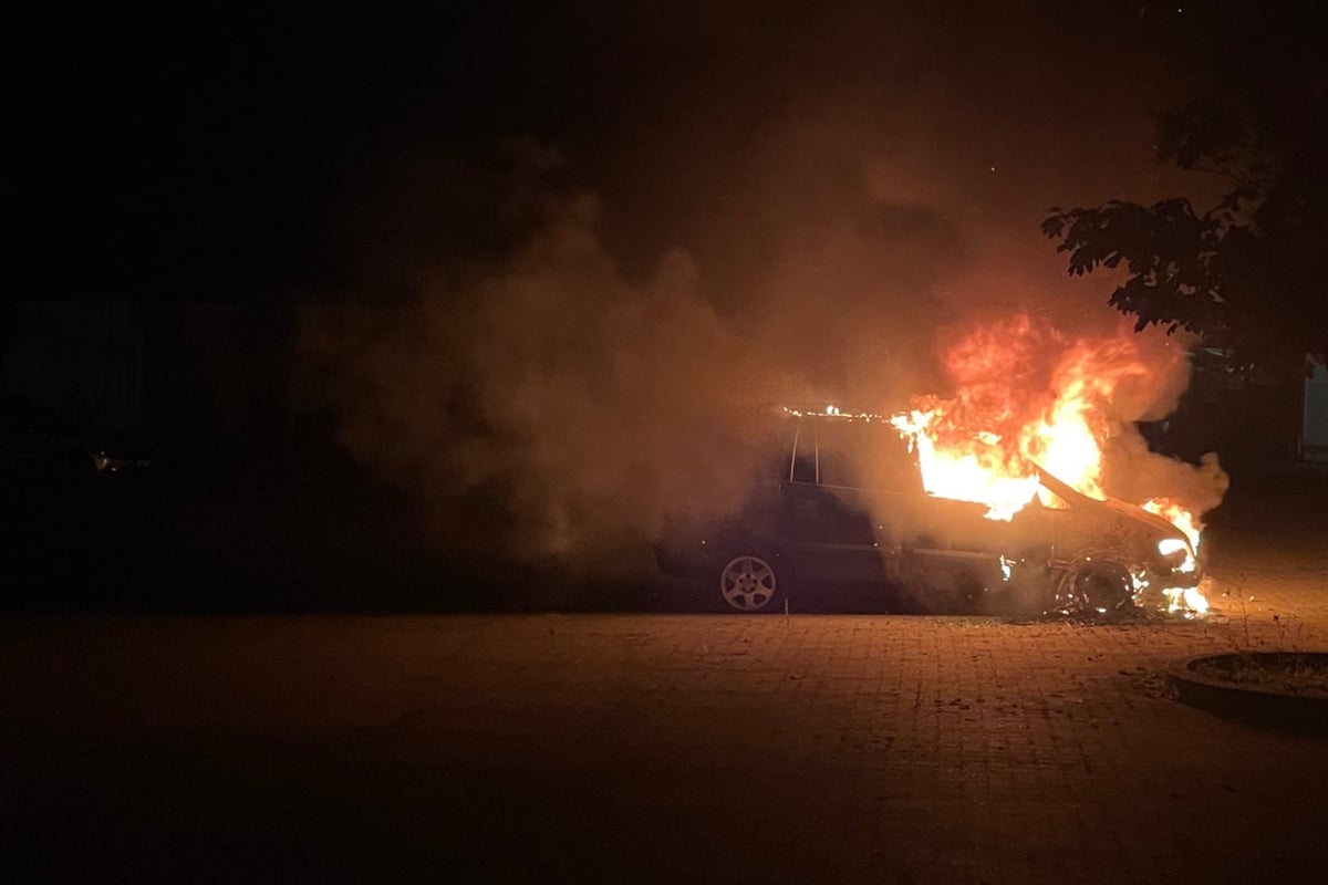 Feuerteufel schlägt wieder zu! Weiteres Auto im Harz geht in Flammen auf