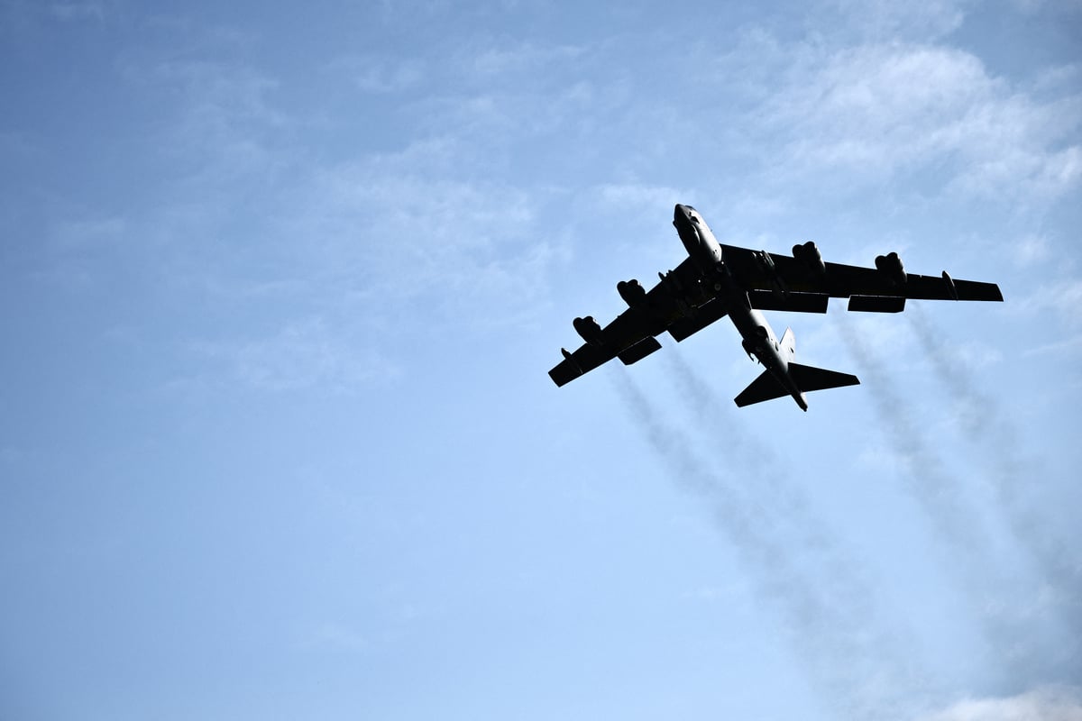 US B-52 bomber jet suffers catastrophic crash in California – are there casualties?