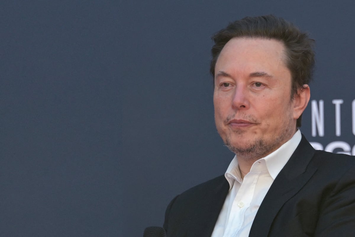 Ur-Oma liegt im Sterben: Schwere Anschuldigungen gegen Elon Musk