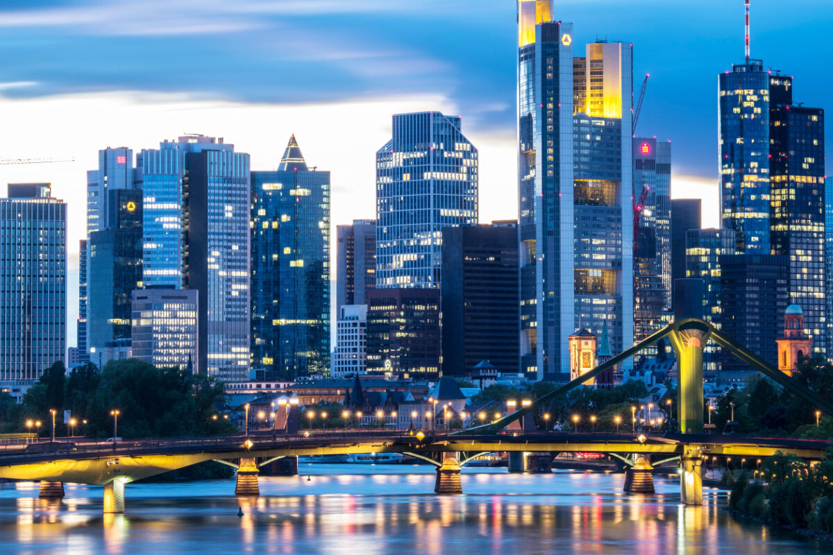 Big bank fears real estate bubble in Frankfurt and warns investors