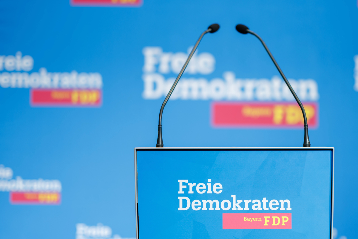 Nach Fäkalien-Videos: Wurde FDP-Politiker erpresst, weil er als Sklave lebt?