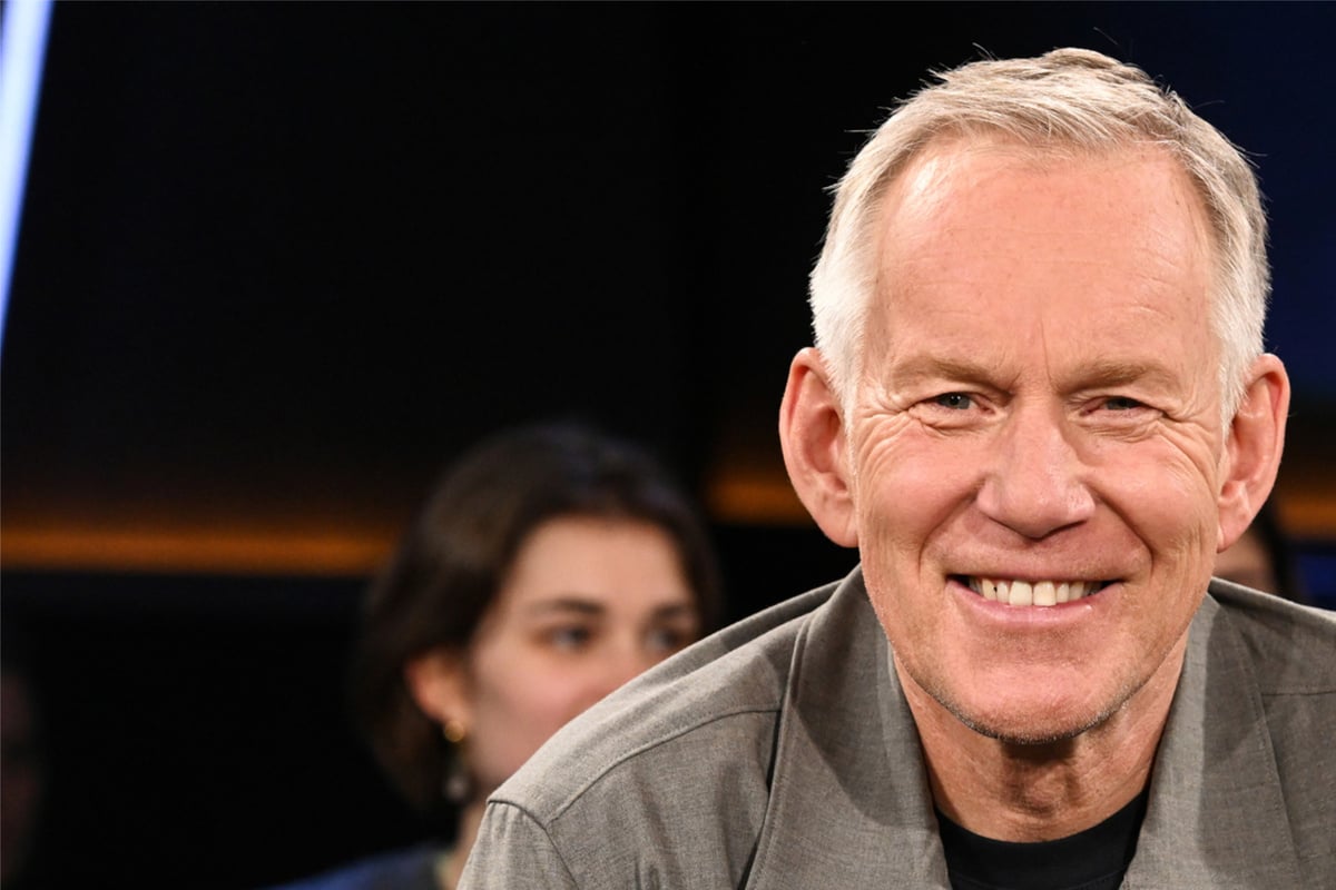 Nicht ohne Schnaps und Kuss: Johannes B. Kerner enthüllt pikante Details über TV-Legende