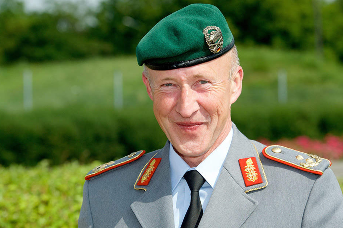 Leipziger Generalmajor erfuhr im Internet, dass er gefeuert wurde