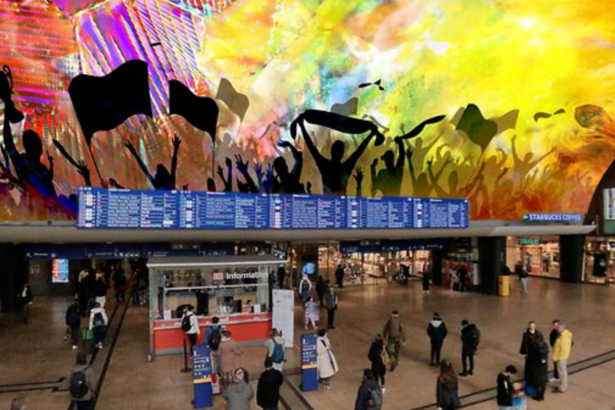 Kölner Hauptbahnhof freut sich über besonderes EM-Facelift