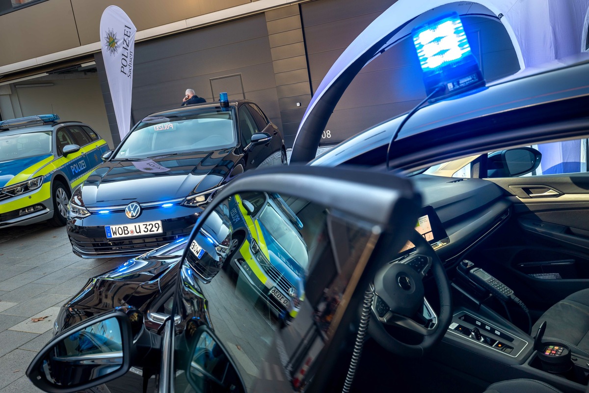 Polizei Zwickau Testet Neue Vw Golf 8 Im Rauen Alltag 24