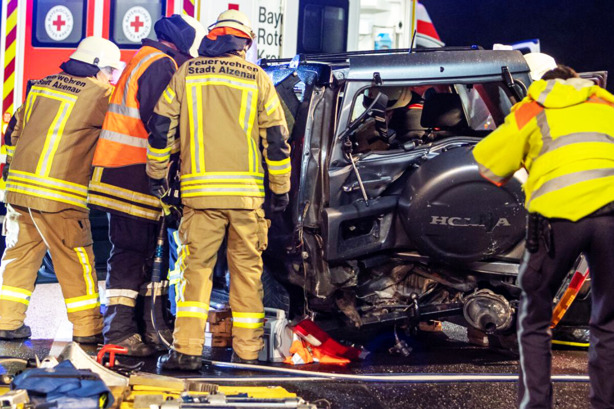 Unfall in Aschaffenburg Fahrt im DrogenRausch endet mit Crash, ein