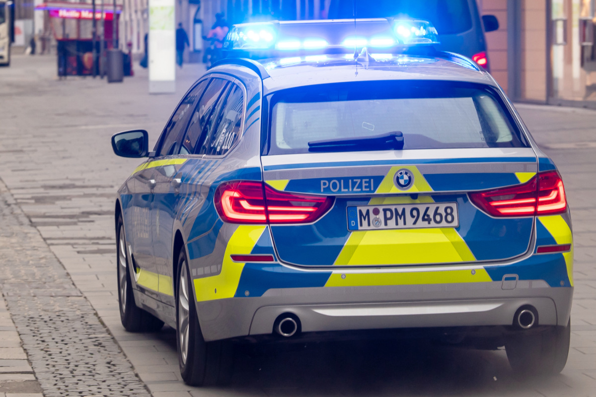 Messerattacke in München: Täter auf der Flucht, Polizei fahndet