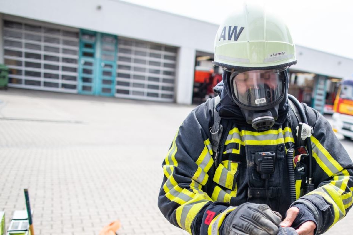 Irre So Verabschiedet Sich Ein Feuerwehrmann In Den Ruhestand Tag24