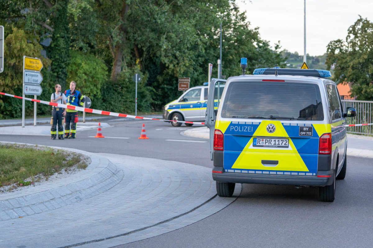 Kelheim: Neue Details Nach SEK-Einsatz - Bewaffneter Mann Hatte Mit ...