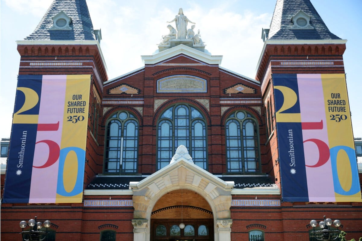 Trump White House claims Smithsonian Museum of American History is run by "people don't want you to love your country"