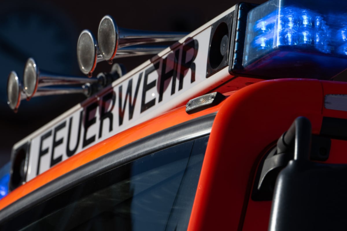 Gro-brand-in-Werkstatt-in-Mittelsachsen-Warn-App-schl-gt-Alarm
