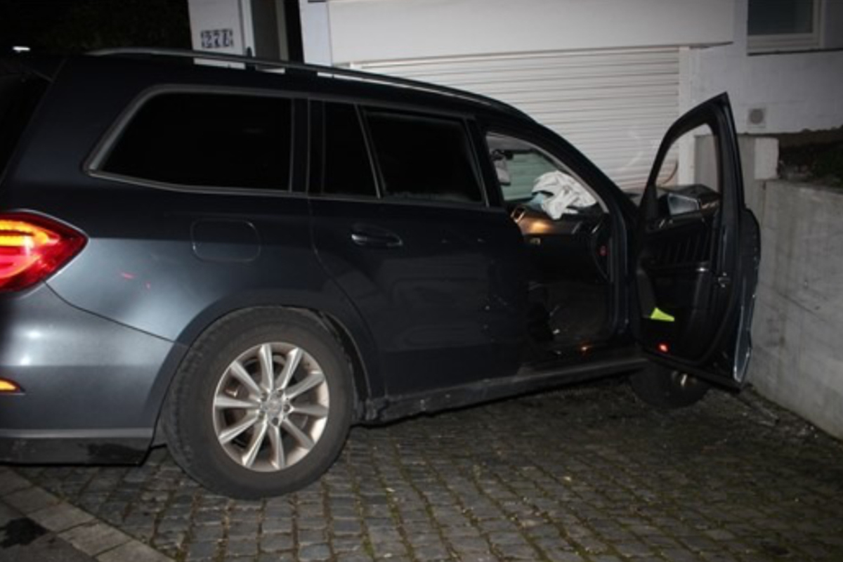 Ratingen: Betrunkener Jugendlicher (17) Klaut Auto Von Mutter Seiner ...