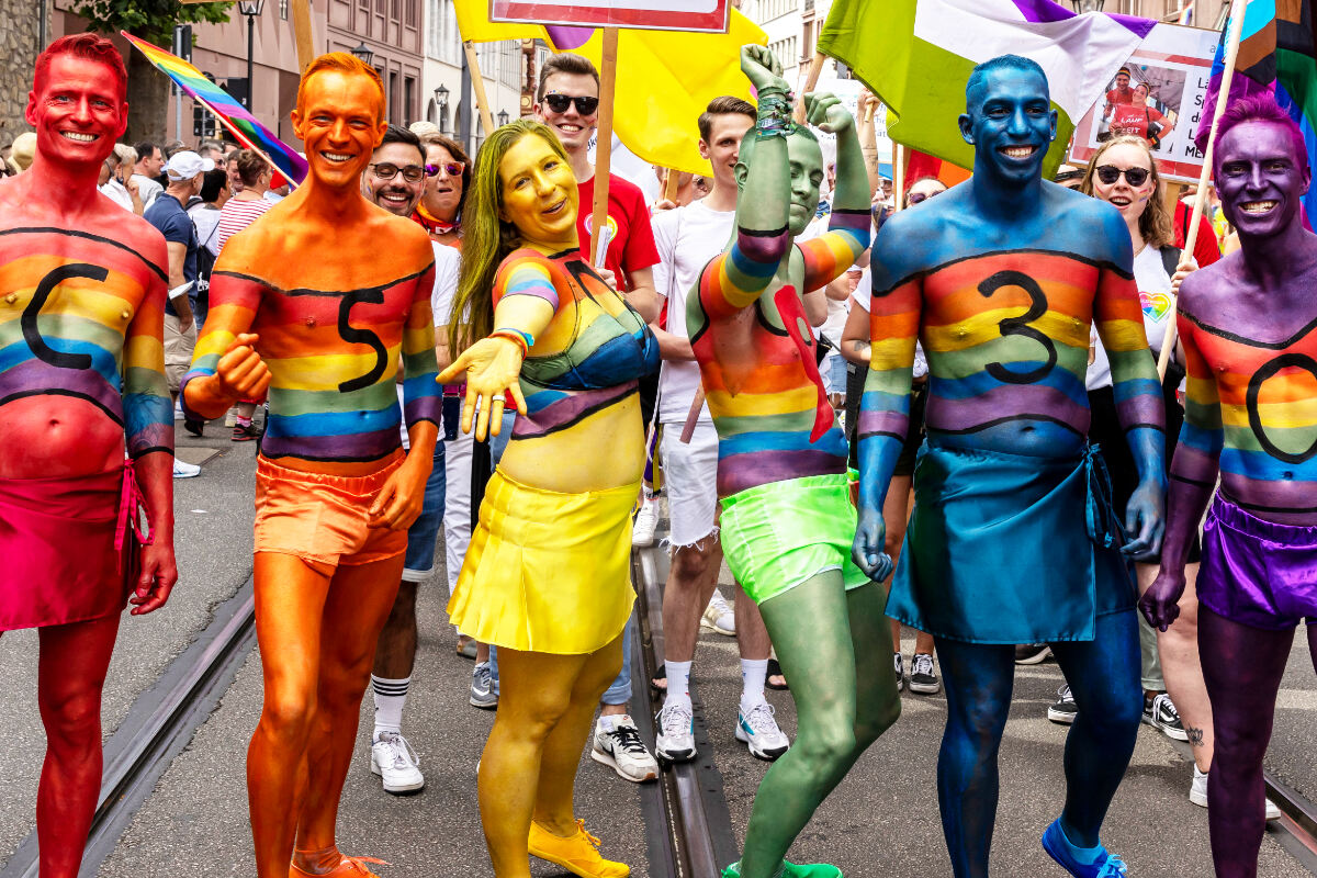  Christopher Street Day Parade In Frankfurt Das M sst Ihr Wissen 
