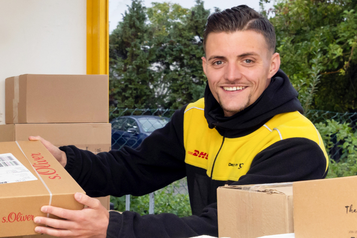 Jobs öffentlicher Dienst Lübeck Quereinsteiger Diese coolen Jobs hat die Deutsche Post für Quereinsteiger und Studenten