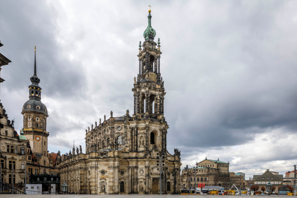 Dresden Katholische Hofkirche zehn Monate lang dicht Nur zu