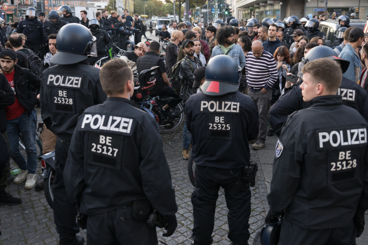 Pro-Palästina-Krawalle In Berlin-Neukölln: Polizei Zieht Bilanz Aus ...