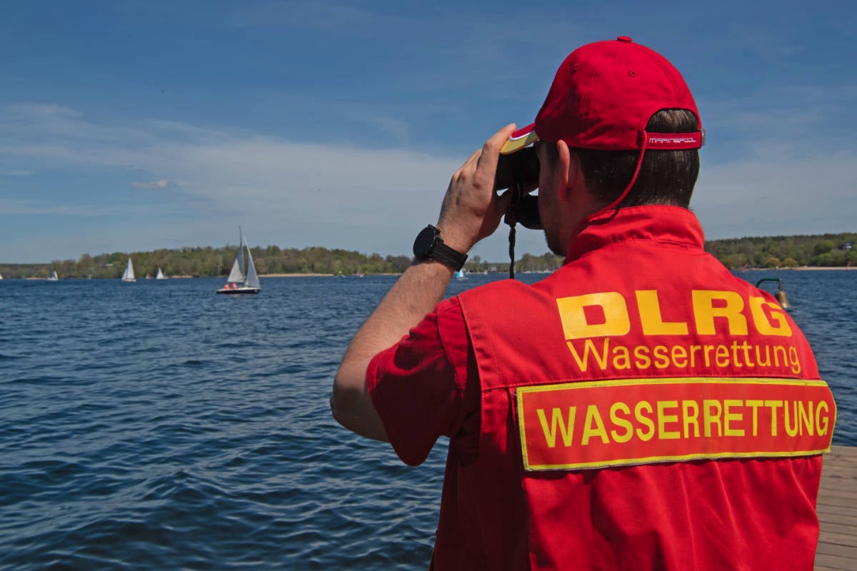 dlrg-schwimmer-rettet-in-kurzer-zeit-gleich-zwei-menschen-das-leben