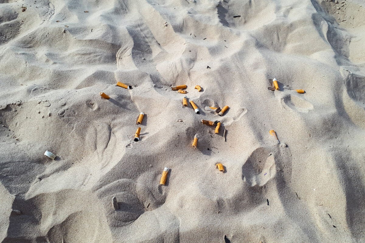 Bis zu 500 Euro Strafe: Beliebtes Urlaubsziel verbietet Rauchen am Strand