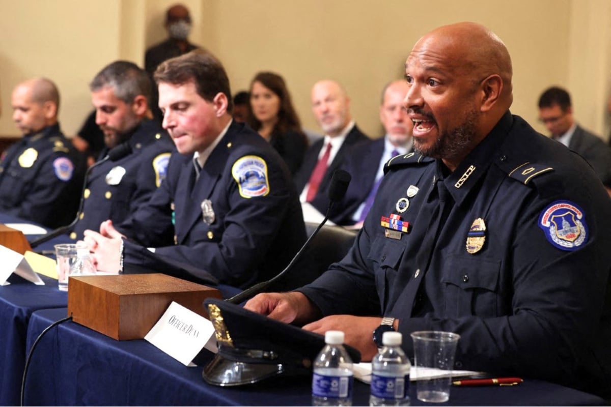 Capitol Police officers sue over Trump's "slush fund" for "insurrectionists"