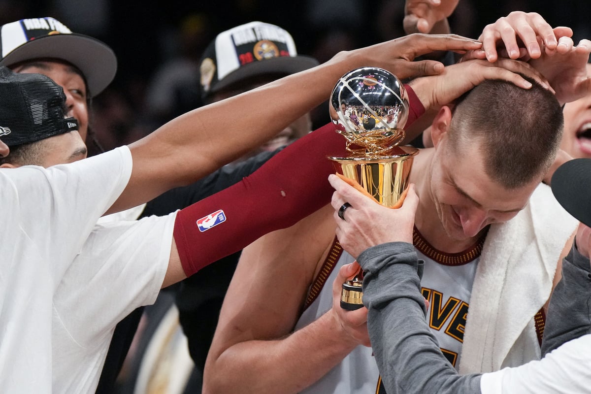 Nikola Jokić leads stunning fightback against Lakers as Nuggets make