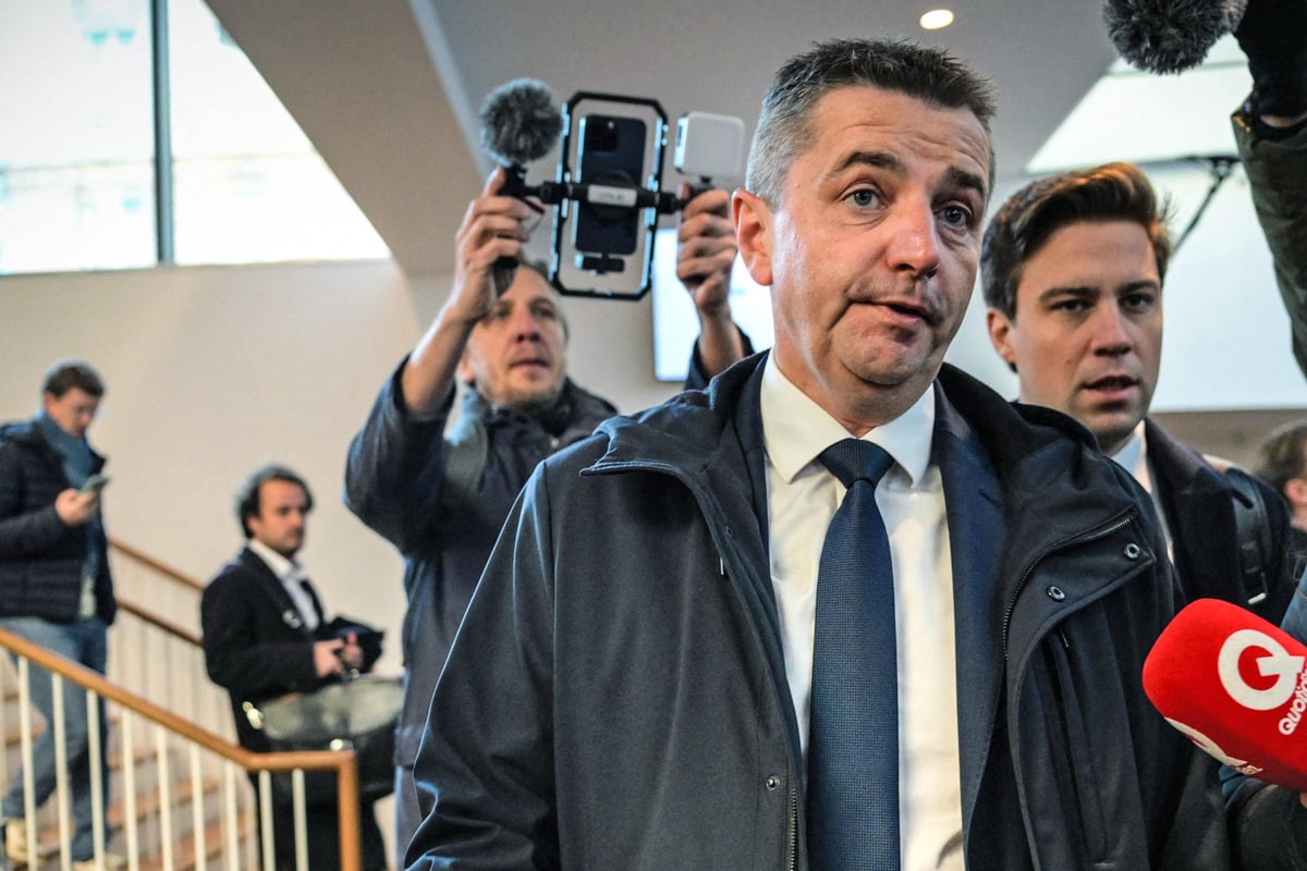 Kontrahenten heimlich beim Sex gefilmt: Bürgermeister wandert in Knast