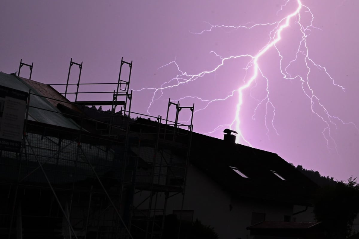 Sturm-Starkregen-Hagel-Unwetter-Warnung-f-r-Leipzig-und-Umgebung-