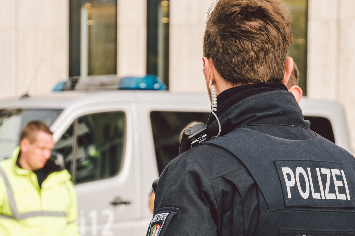 Polizei kontrolliert Wohnung in Niedersachsen - und macht Ekel-Entdeckung!
