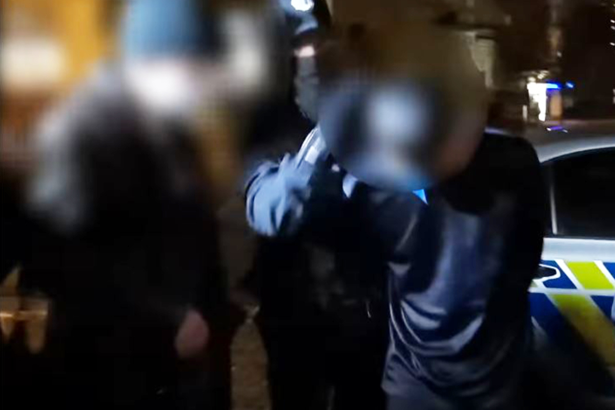 Útok nožem a brutální znásilnění v Karlových Varech na Silvestra: Podezřelý zatčen!