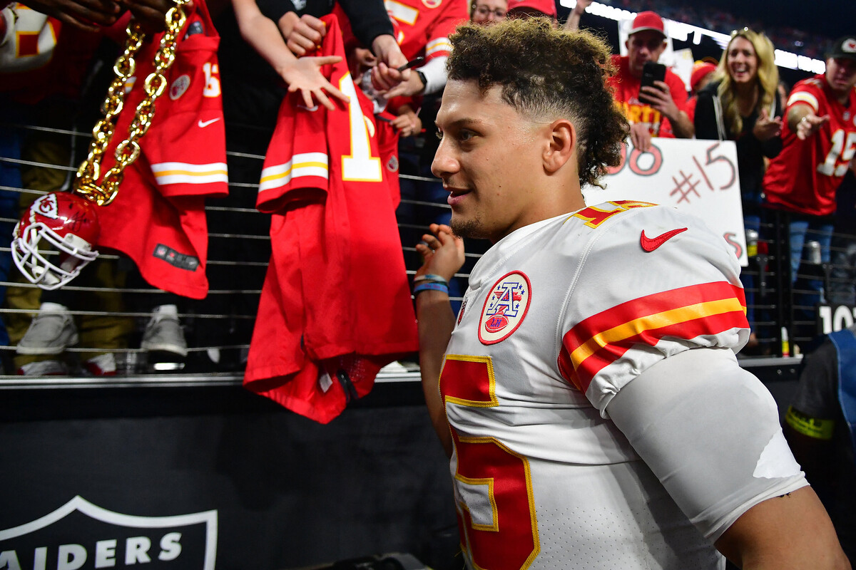 Chiefs fans expected to outnumber Raiders at Allegiant Stadium