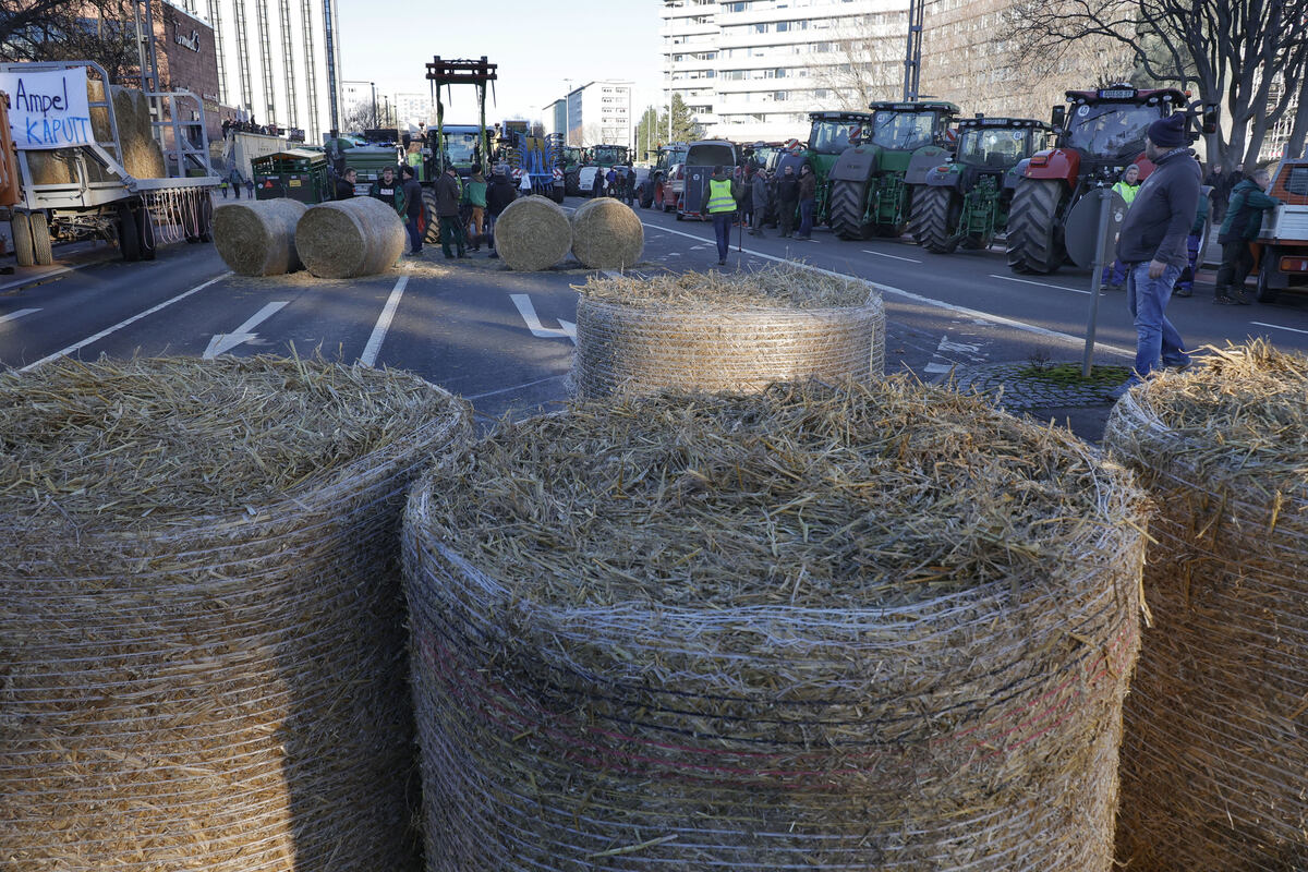 Bauernproteste gestartet: Erste Autobahn-Auffahrten dicht, Polizei warnt vor Stau
