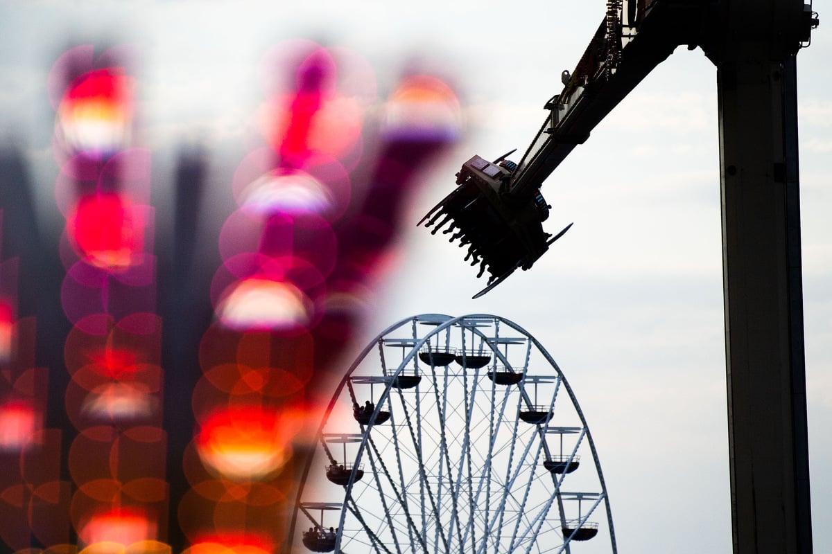 stromausfall-legt-deutzer-kirmes-lahm-besucher-sitzen-in-fahrgesch-ften-fest