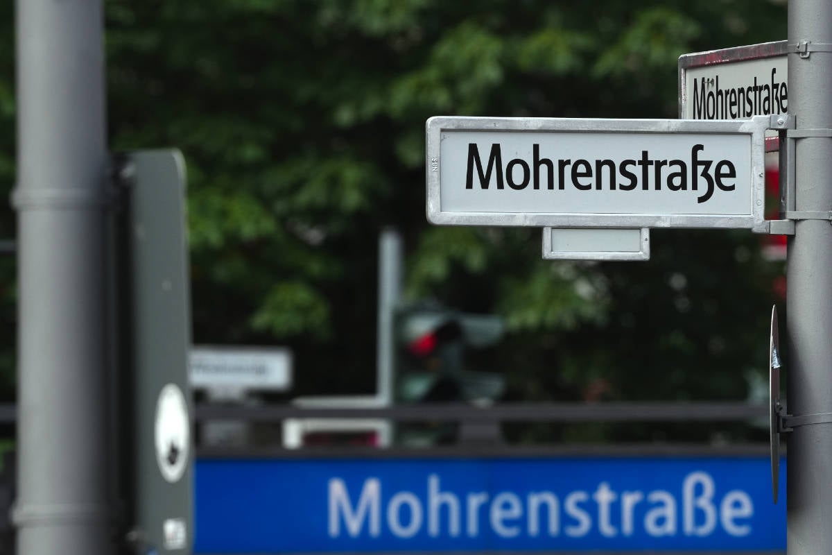 Rassistischer Name: Warum die Mohrenstraße noch nicht umbenannt ist