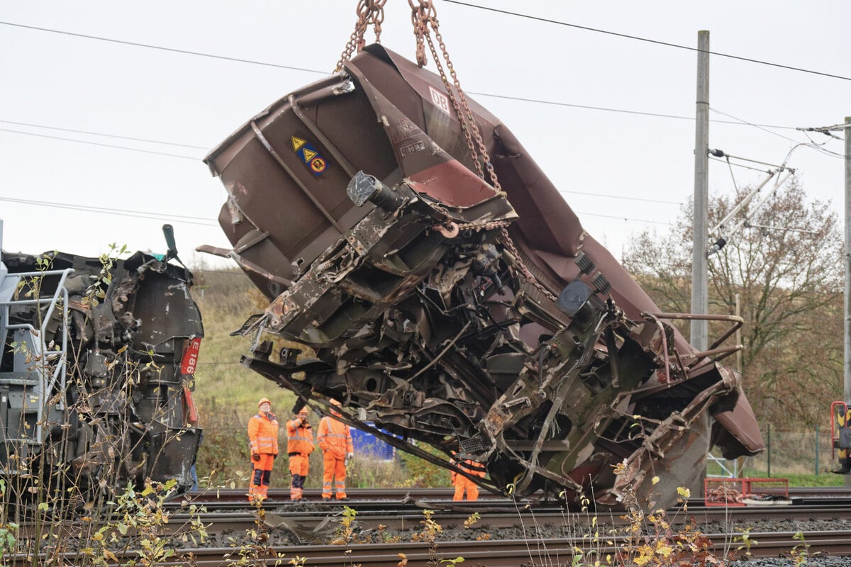 sch-den-nach-g-terzug-unfall-gr-er-als-gedacht-arbeiten-dauern-wohl-bis-ins-neue-jahr