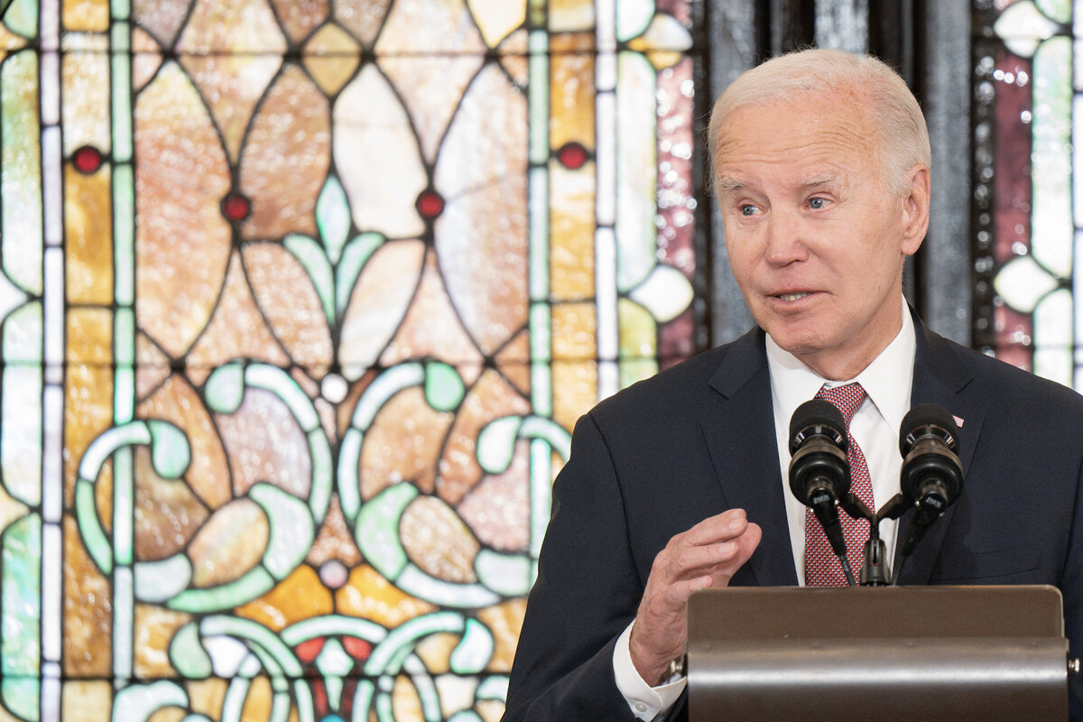 Biden Appeals To Black Voters With Speech At South Carolina Church Amid ...