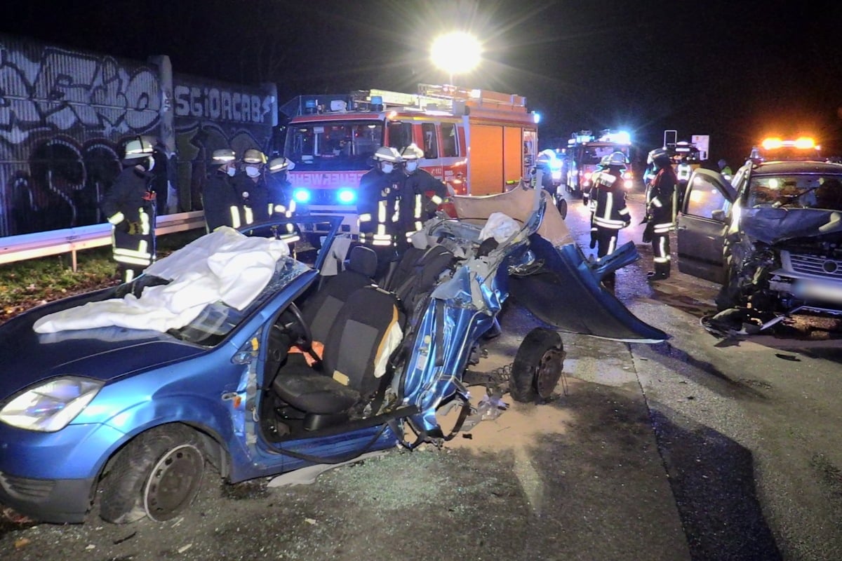 Schwerer Unfall Auf Der A46: War Eine Panne Die Ursache?