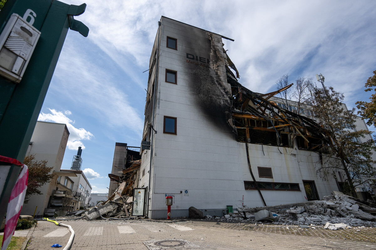 Feuer-Inferno bei Rüstungskonzern in Berlin: Einsatz nach 168 Stunden beendet
