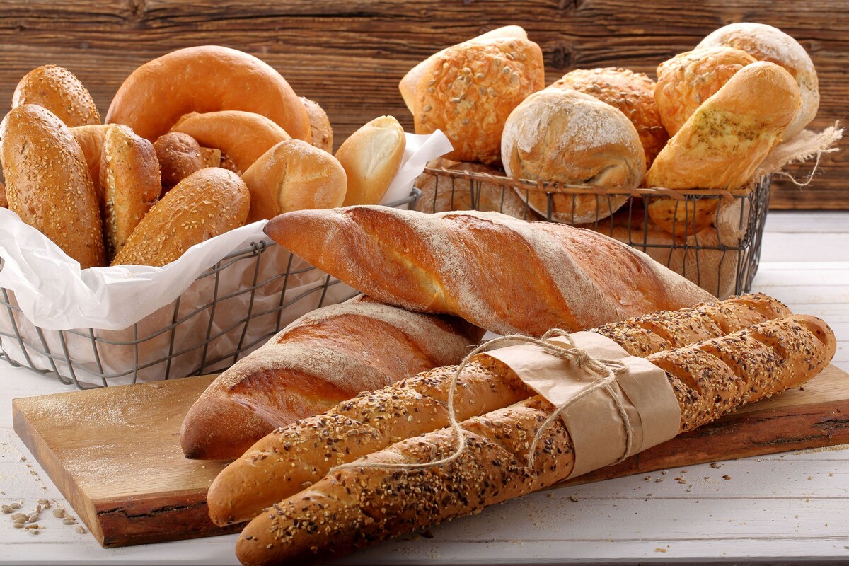 Brot &amp; Brötchen: Einfache Rezepte zum Backen