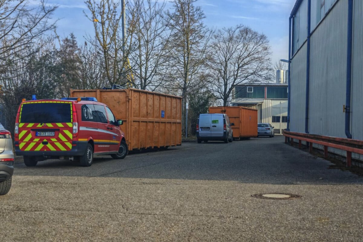 Mann-bei-Arbeit-an-Stromgenerator-schwer-verletzt