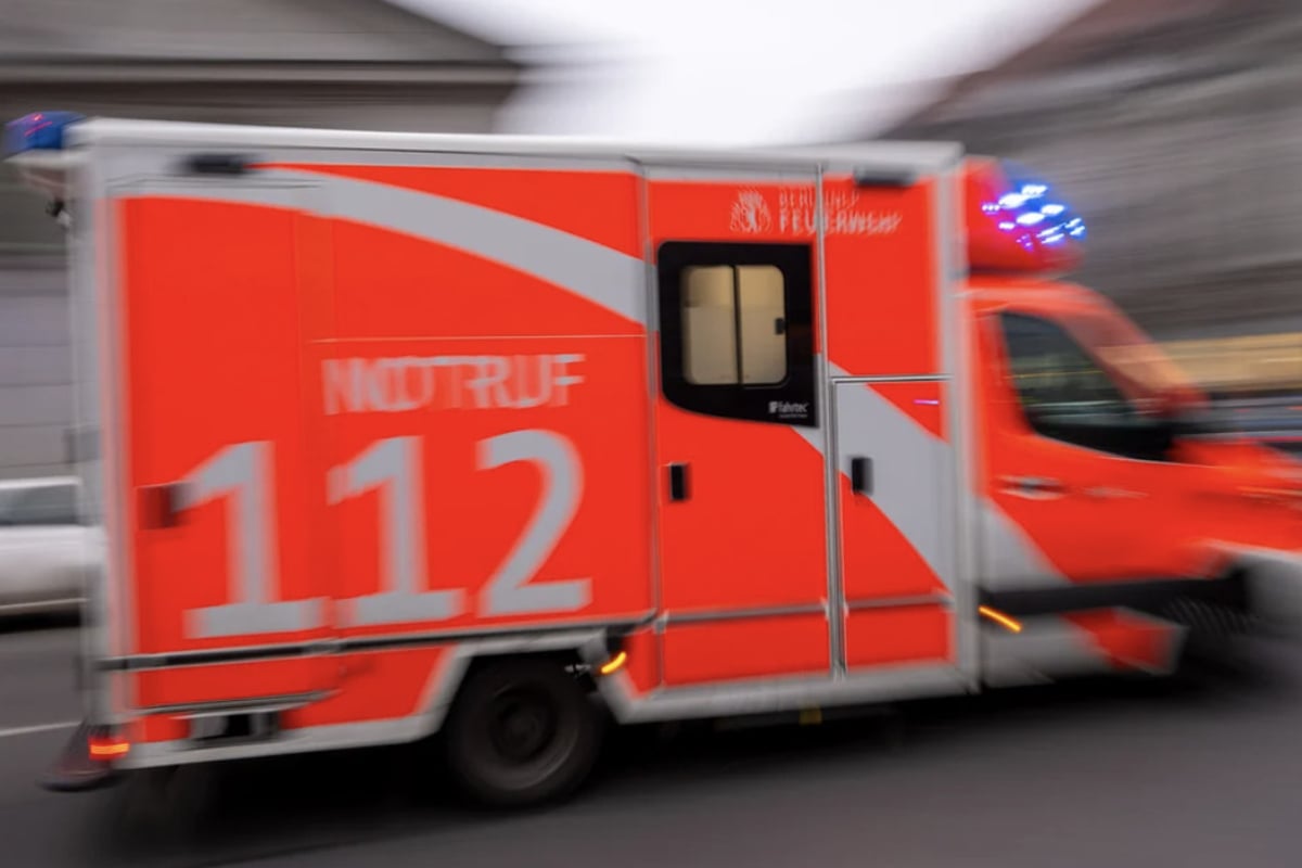 Auto von Fahranfänger überschlägt sich: Alle Insassen landen im Krankenhaus