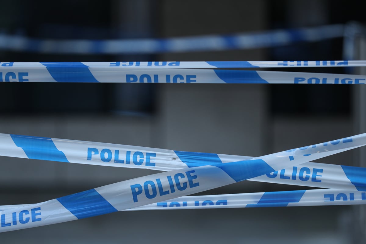 Auto erfasst Fußgänger in England: mehrere Verletzte, Fahrer festgenommen